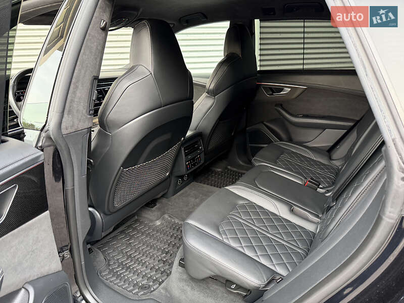 Внедорожник / Кроссовер Audi SQ8 2019 в Ровно