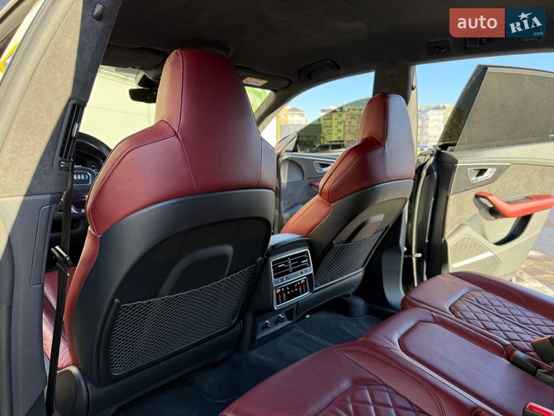 Позашляховик / Кросовер Audi SQ8 2021 в Києві