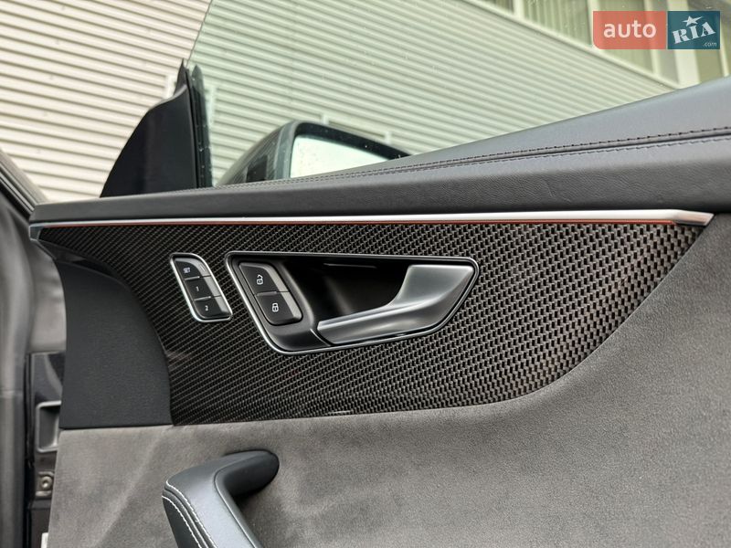 Внедорожник / Кроссовер Audi SQ8 2019 в Ровно