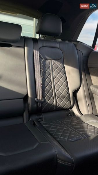 Внедорожник / Кроссовер Audi SQ8 2021 в Мукачево