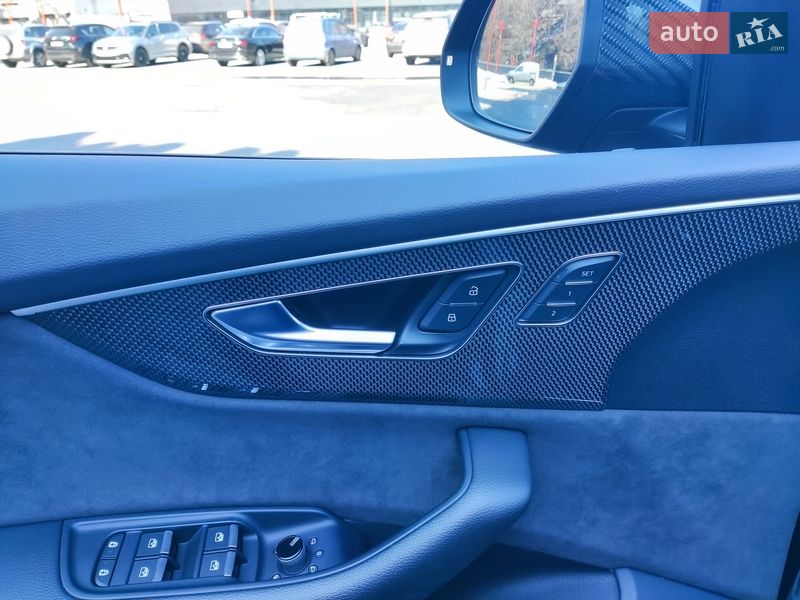 Позашляховик / Кросовер Audi SQ8 2021 в Києві