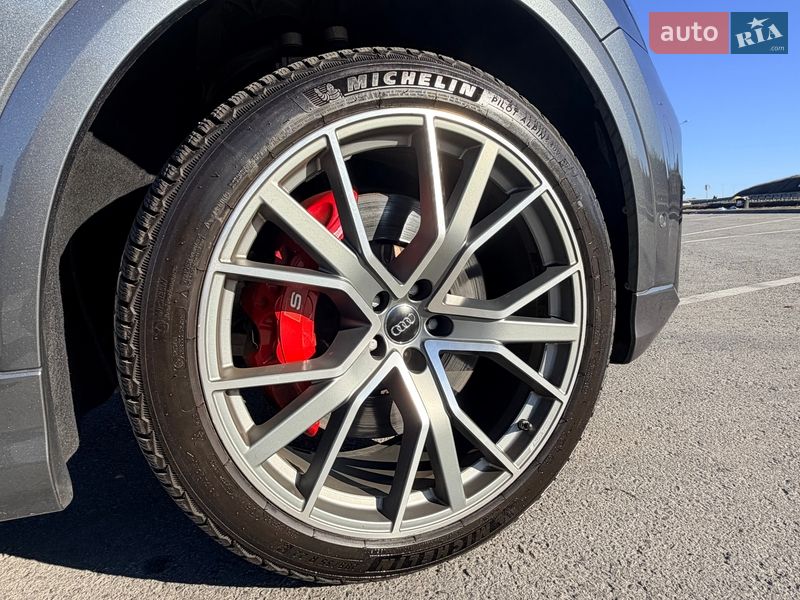 Внедорожник / Кроссовер Audi SQ8 2022 в Полтаве