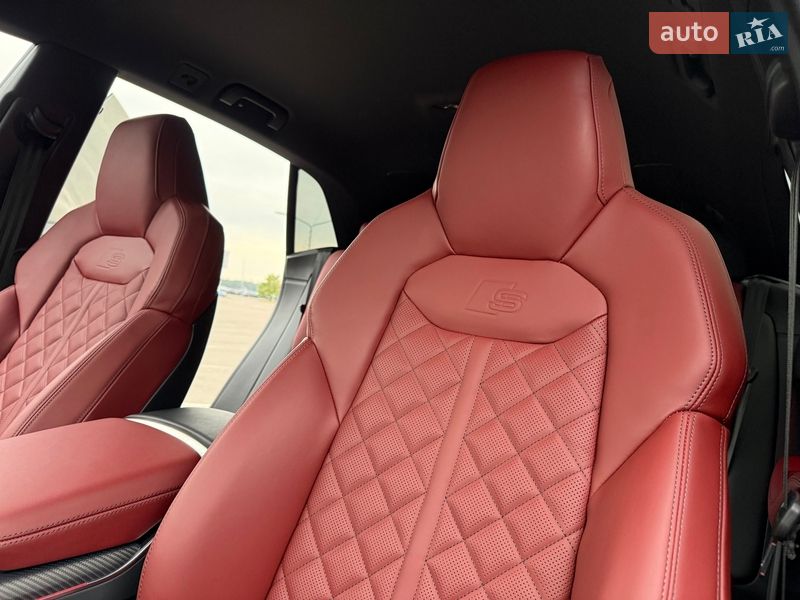 Внедорожник / Кроссовер Audi SQ8 2024 в Киеве