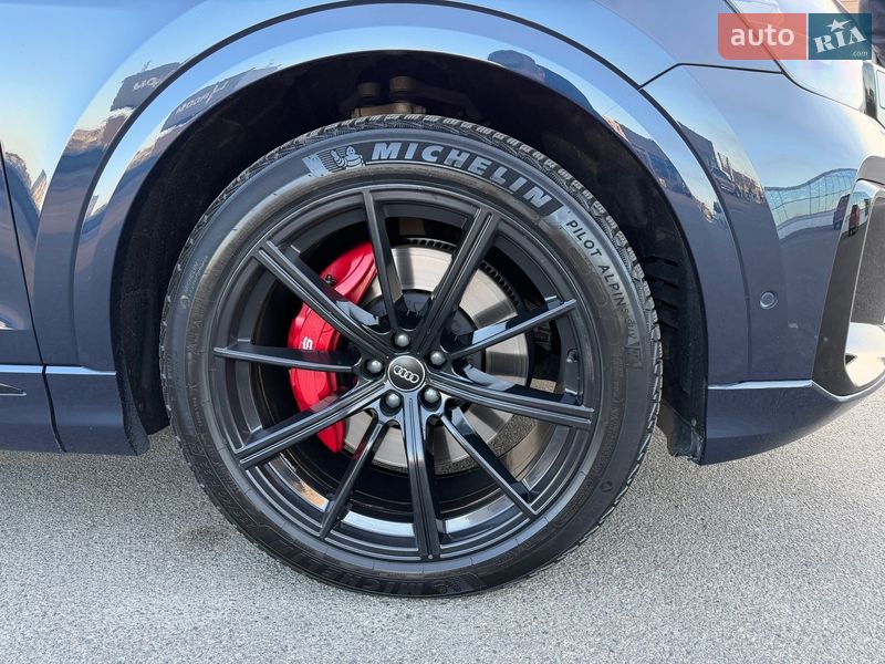 Внедорожник / Кроссовер Audi SQ8 2024 в Киеве