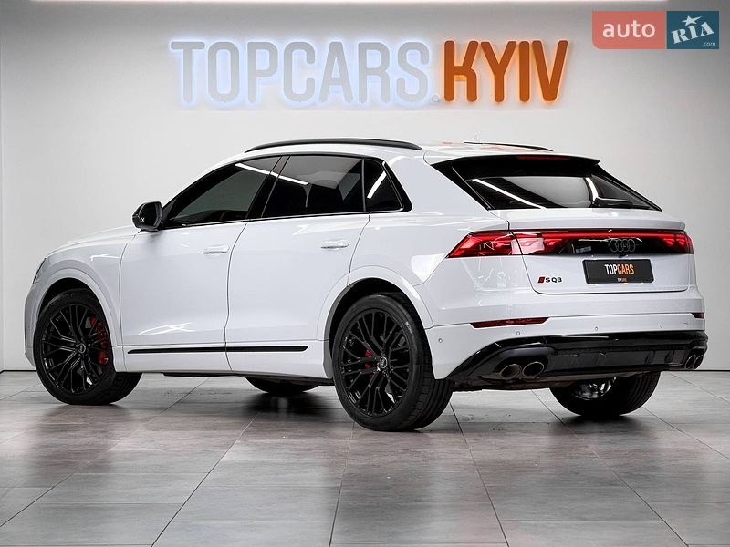Внедорожник / Кроссовер Audi SQ8 2024 в Киеве