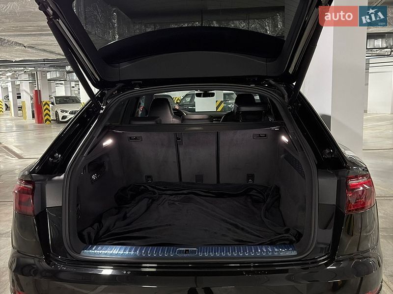 Внедорожник / Кроссовер Audi SQ8 2025 в Киеве