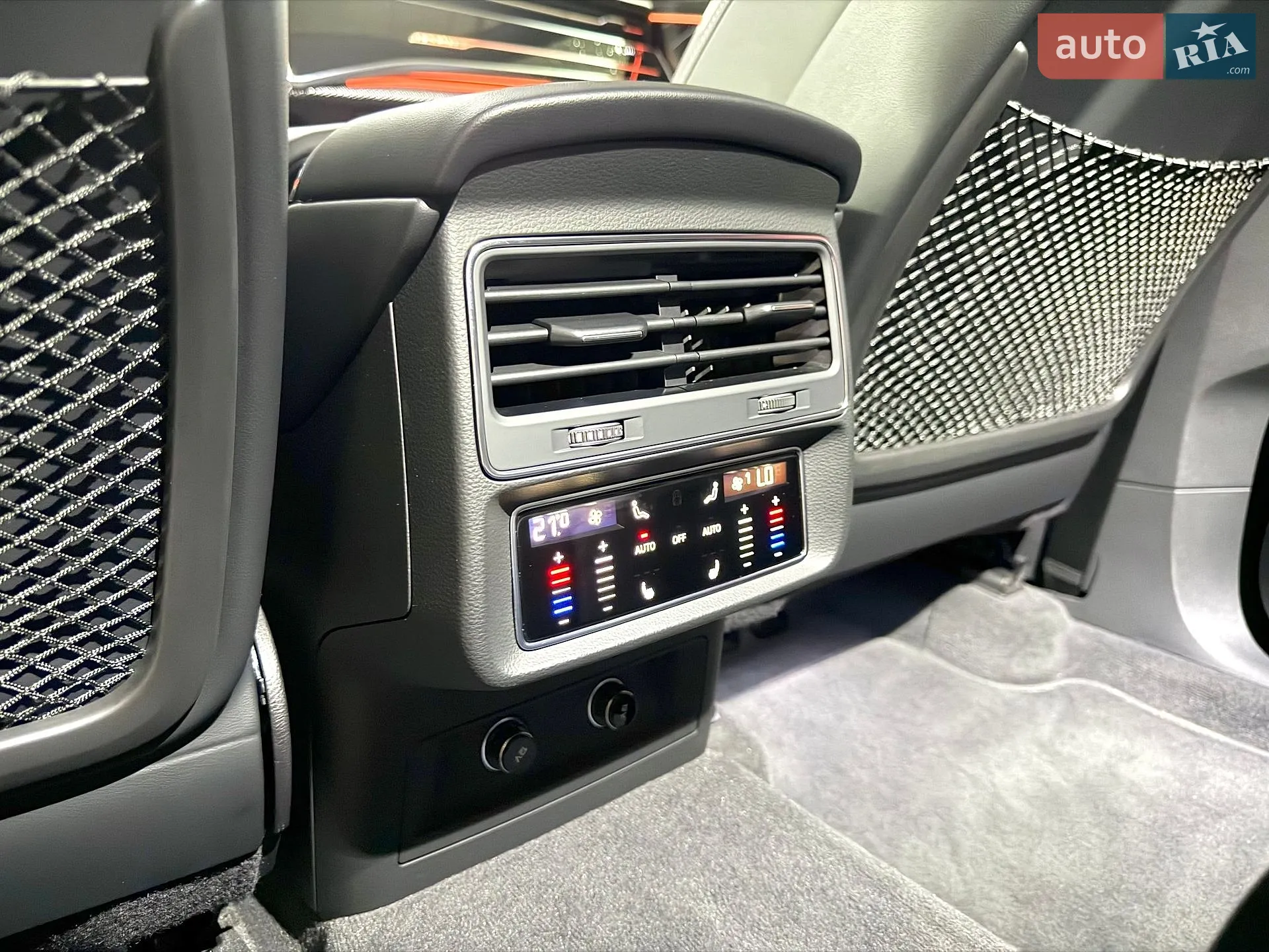 2023 Audi SQ8 - мініатюра 26