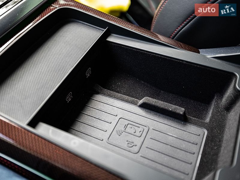 Внедорожник / Кроссовер Audi SQ8 2024 в Киеве