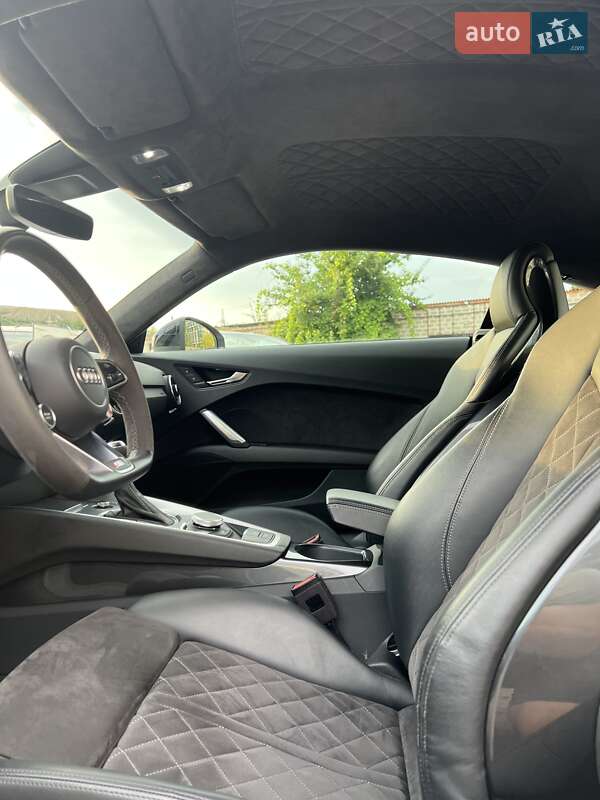 Купе Audi TT RS 2018 в Києві фото 10 Купе Audi TT RS 2018 в Києві