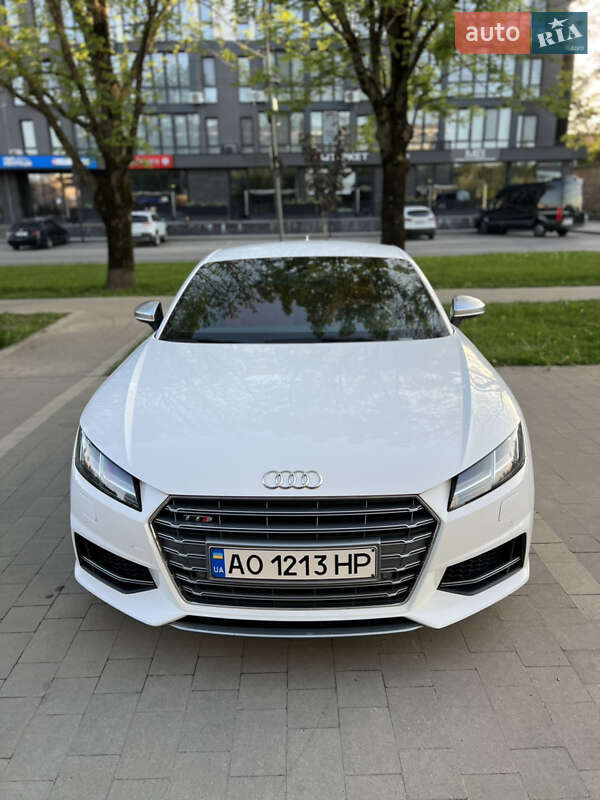 Купе Audi TT S 2016 в Ужгороде