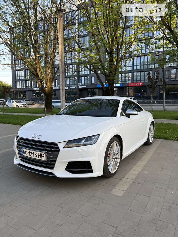 Купе Audi TT S 2016 в Ужгороді
