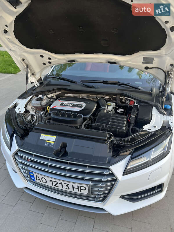 Купе Audi TT S 2016 в Ужгороде