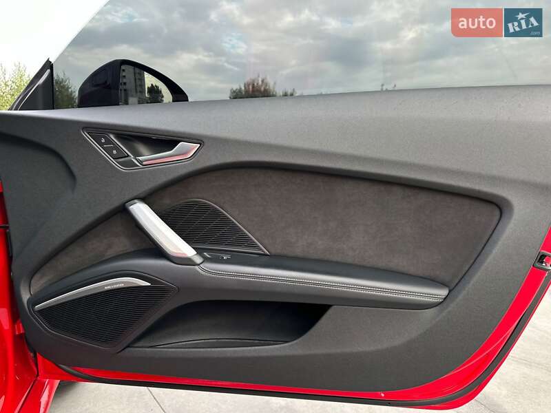 Купе Audi TT S 2016 в Киеве фото 55 Купе Audi TT S 2016 в Киеве