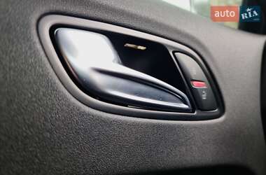 Купе Audi TT S 2012 в 
