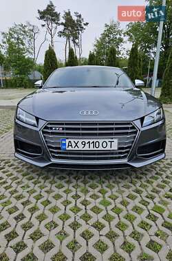Купе Audi TT S 2016 в 