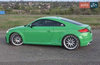 Купе Audi TT S 2016 в 