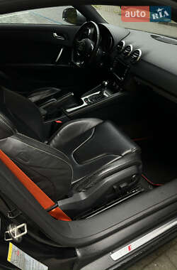 Купе Audi TT S 2012 в 