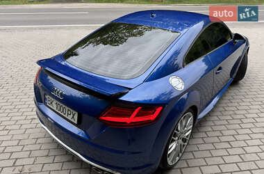 Купе Audi TT S 2016 в 