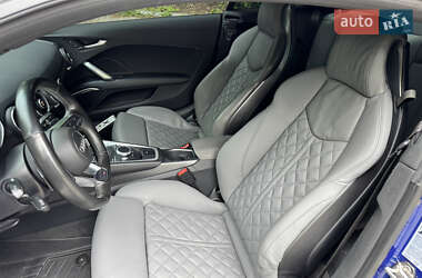 Купе Audi TT S 2016 в 