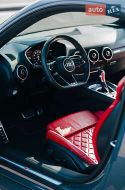 Купе Audi TT S 2019 в 