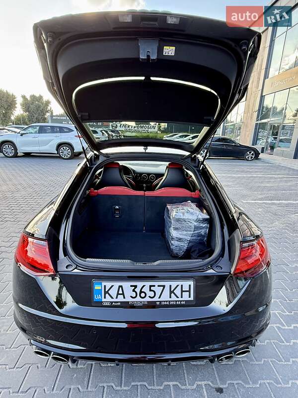 Купе Audi TT S 2015 в Киеве