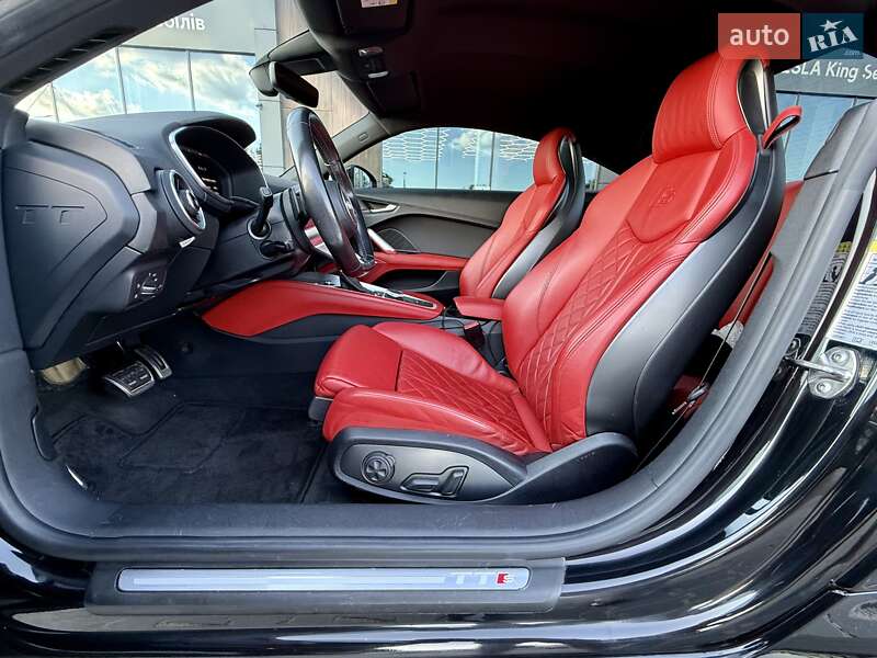 Купе Audi TT S 2015 в Киеве