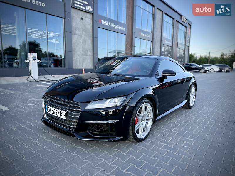 Купе Audi TT S 2015 в Киеве