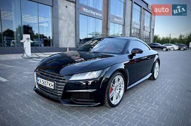 Купе Audi TT S 2015 в 