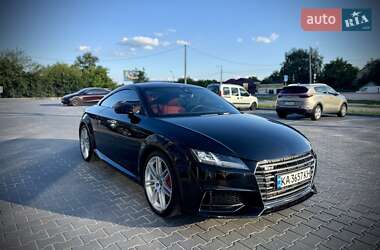 Купе Audi TT S 2015 в 