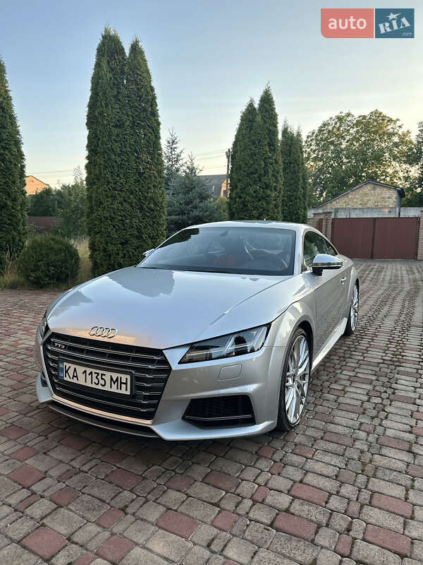 Купе Audi TT S 2016 в 