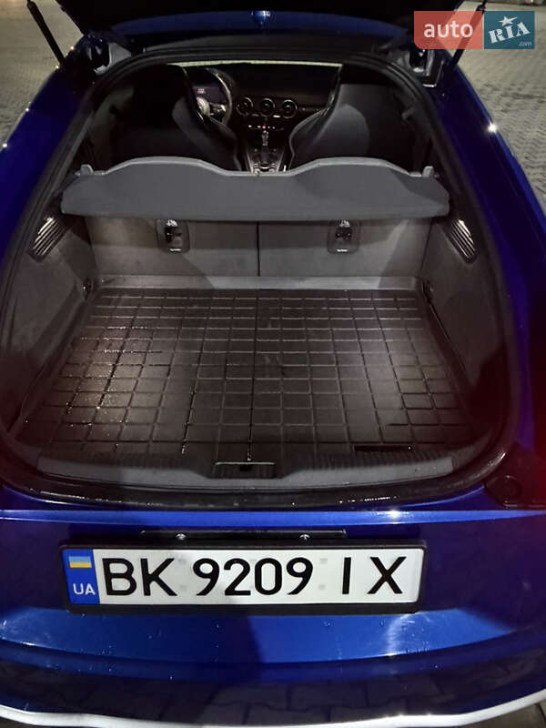 Купе Audi TT S 2016 в Кременце