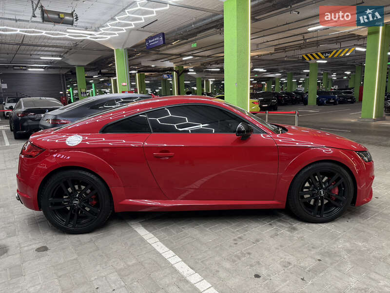 Купе Audi TT S 2016 в Киеве фото 7 Купе Audi TT S 2016 в Киеве