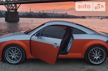 Купе Audi TT 2000 в 