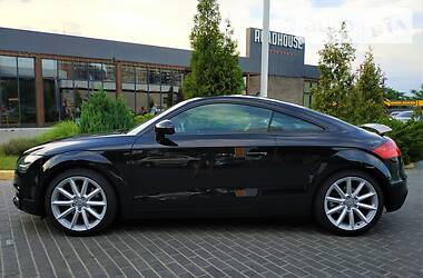 Купе Audi TT 2011 в 