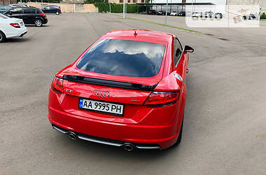 Купе Audi TT 2016 в 