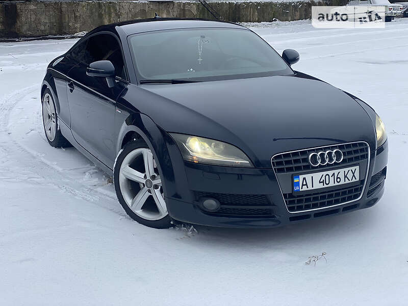 Купе Audi TT 2008 в 