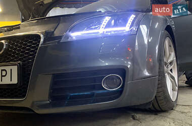 Купе Audi TT 2010 в 