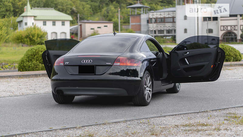 Купе Audi TT 2010 в Днепре