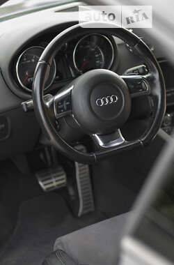 Купе Audi TT 2010 в 