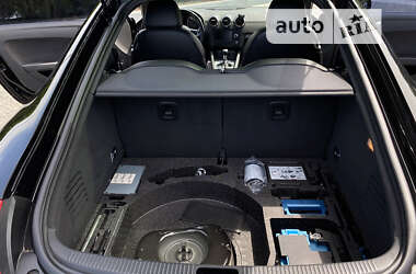 Купе Audi TT 2010 в 