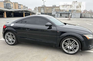 Купе Audi TT 2008 в 