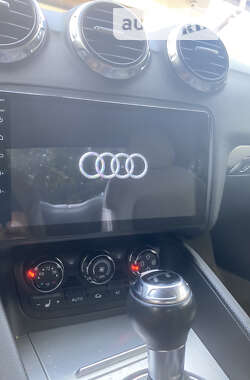 Купе Audi TT 2010 в 