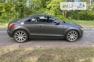 Купе Audi TT 2010 в 