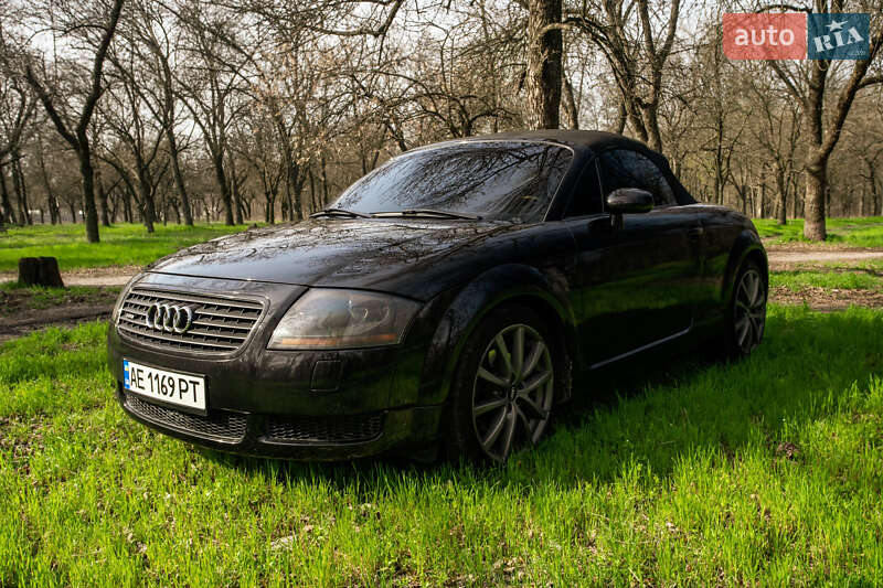 Родстер Audi TT 2001 в Вольногорске