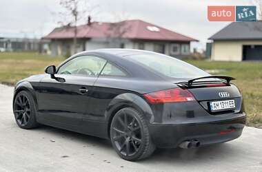 Купе Audi TT 2008 в 