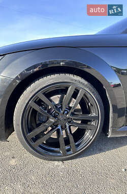 Купе Audi TT 2015 в 