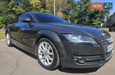 Купе Audi TT 2011 в 