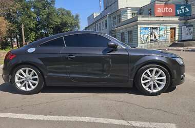 Купе Audi TT 2011 в 