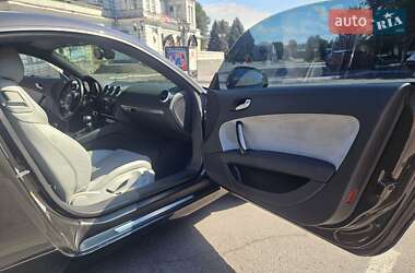 Купе Audi TT 2011 в 