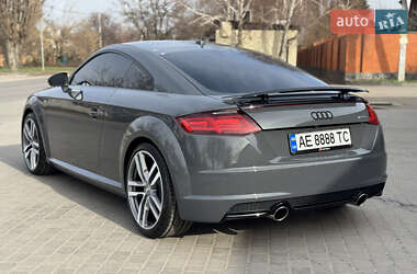Купе Audi TT 2016 в 